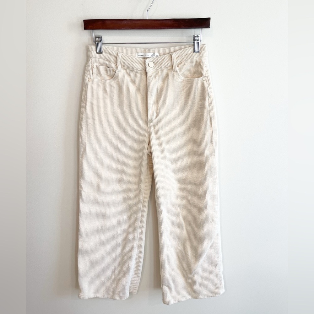 Altar'd State Cream Wide Leg Corduroy Cropped Pants size 27